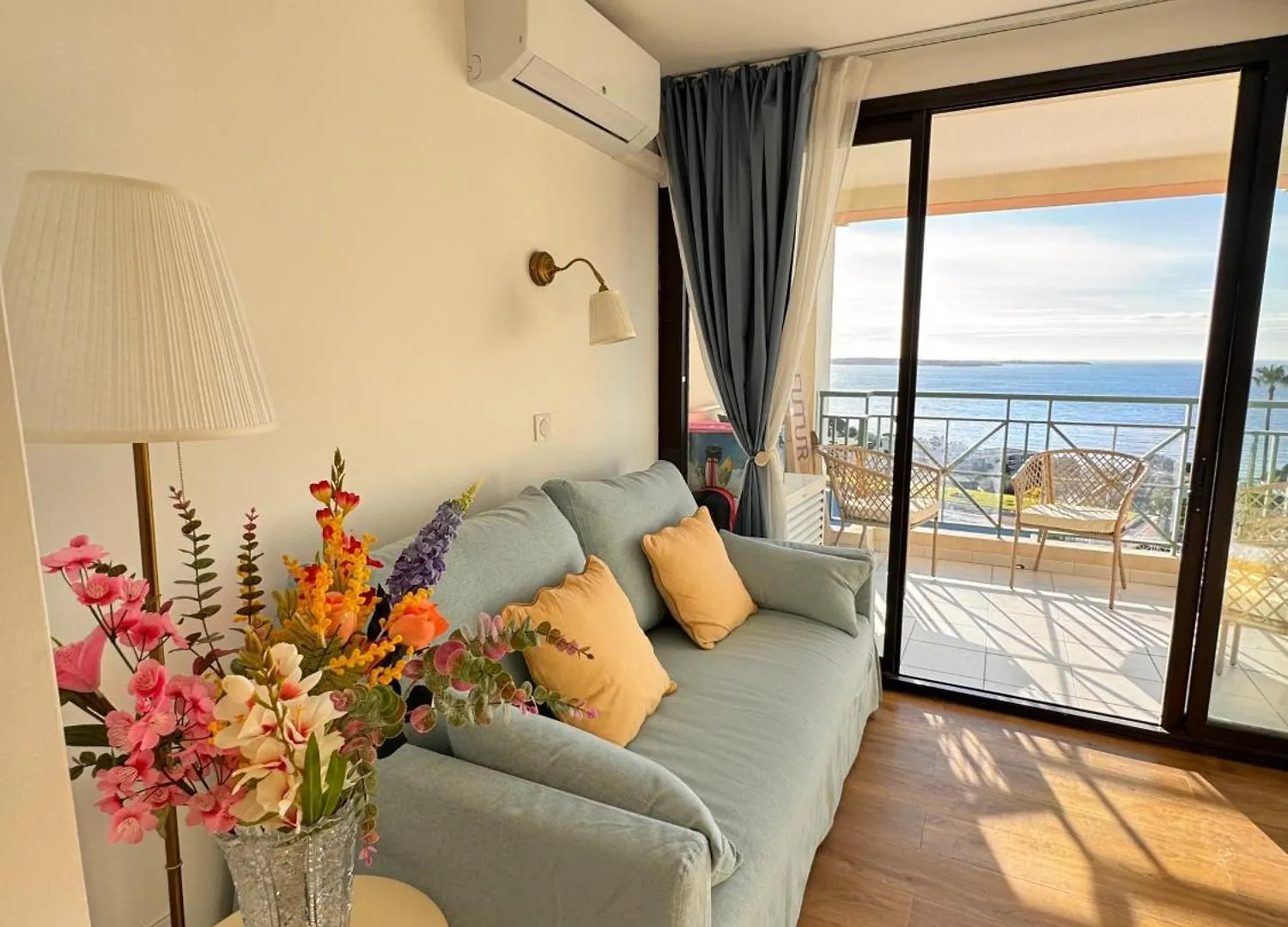 Apartment Vue Mer Imprenable, Piscine A Debordement - Cannes France